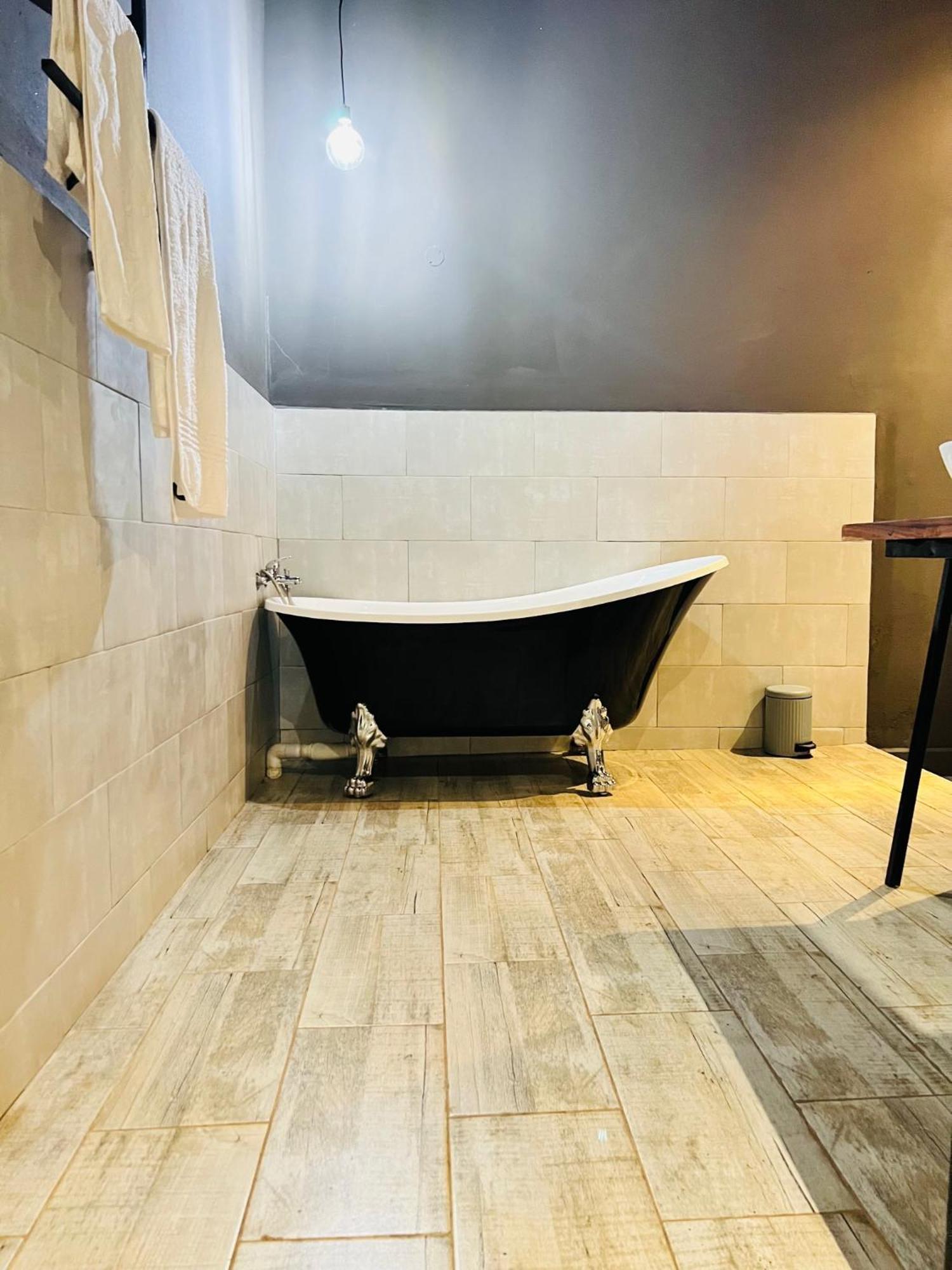 The Shed Venue & Boutique Hotel Лилонгве Екстериор снимка