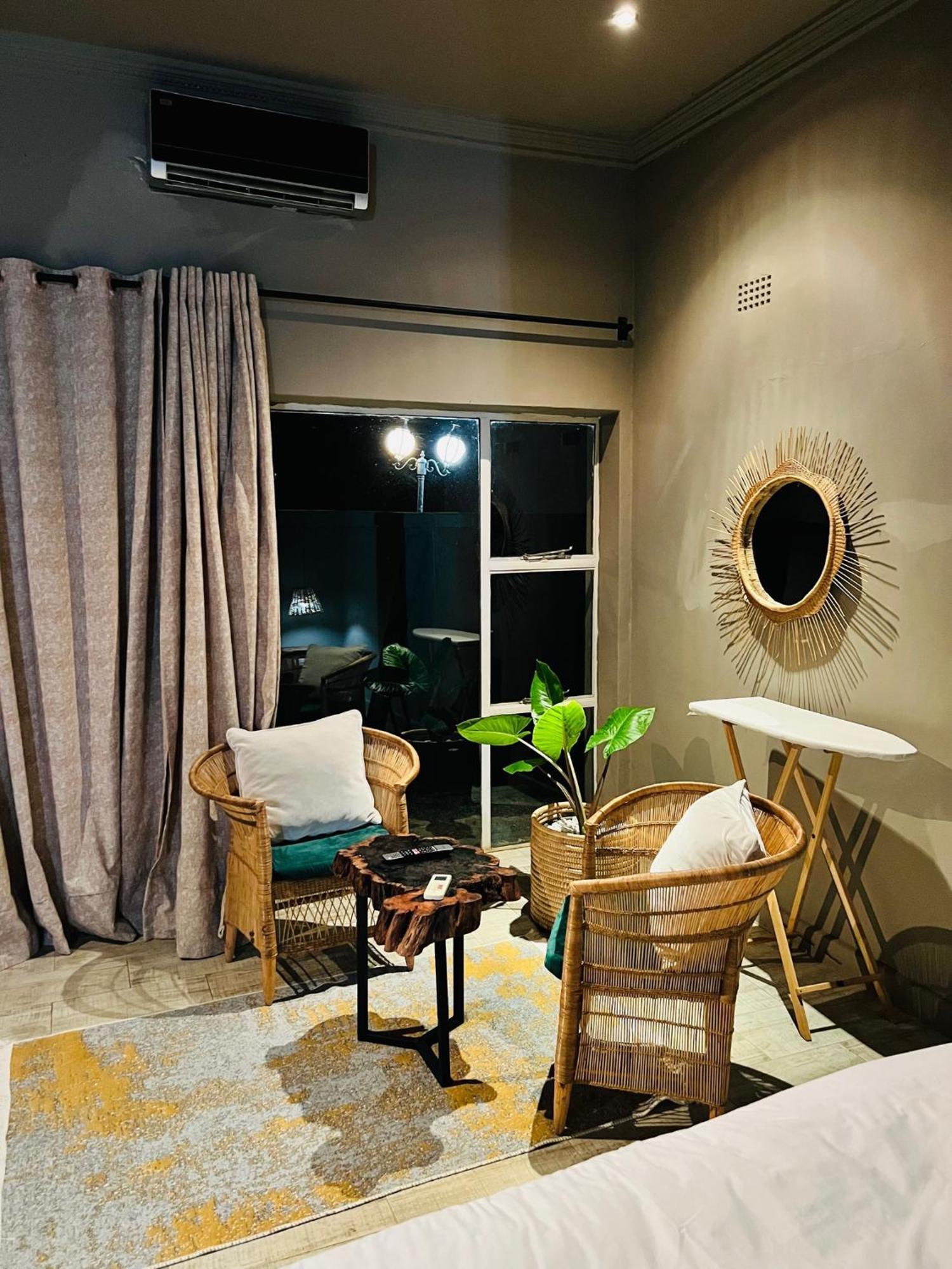 The Shed Venue & Boutique Hotel Лилонгве Екстериор снимка