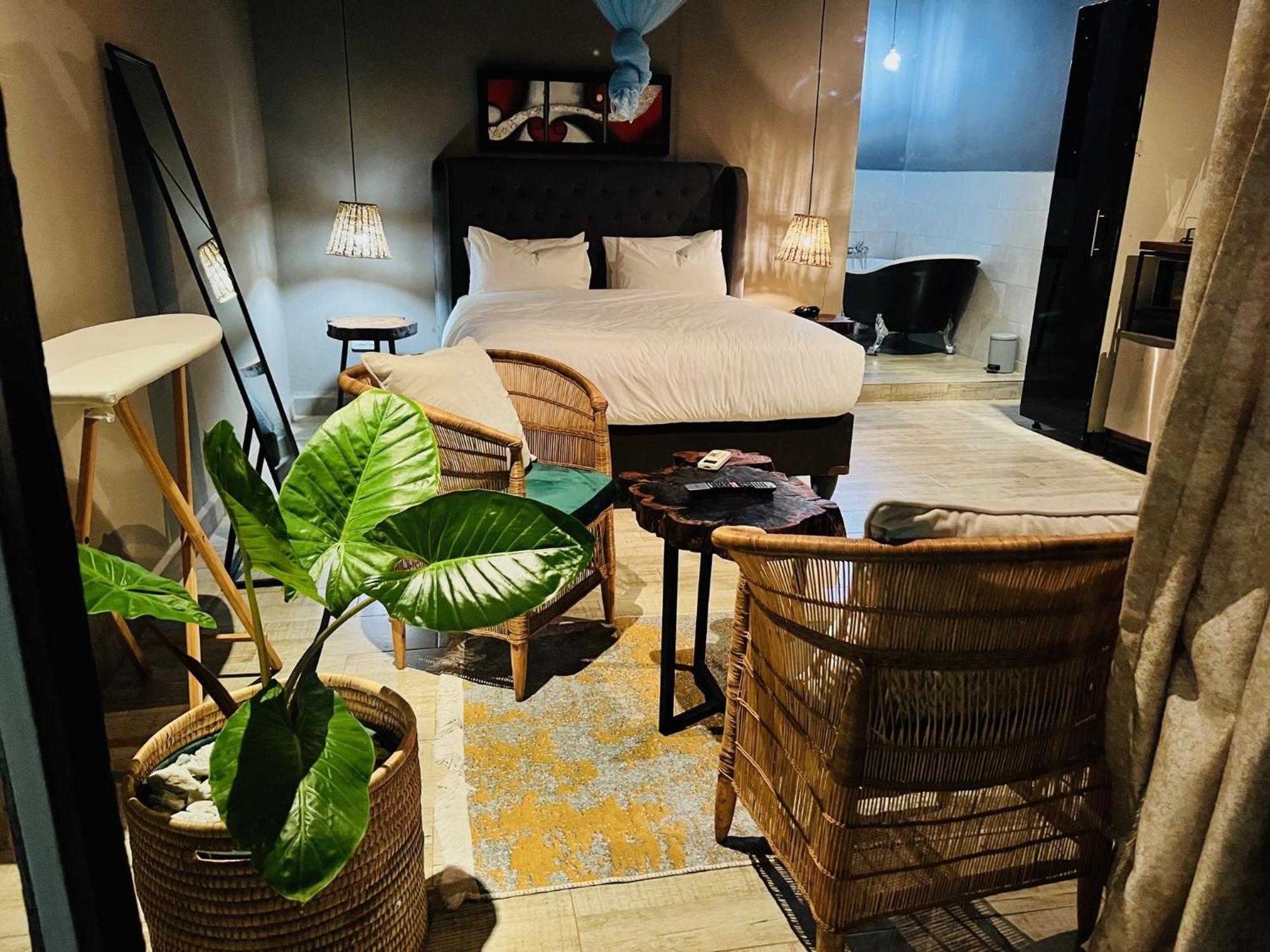 The Shed Venue & Boutique Hotel Лилонгве Екстериор снимка