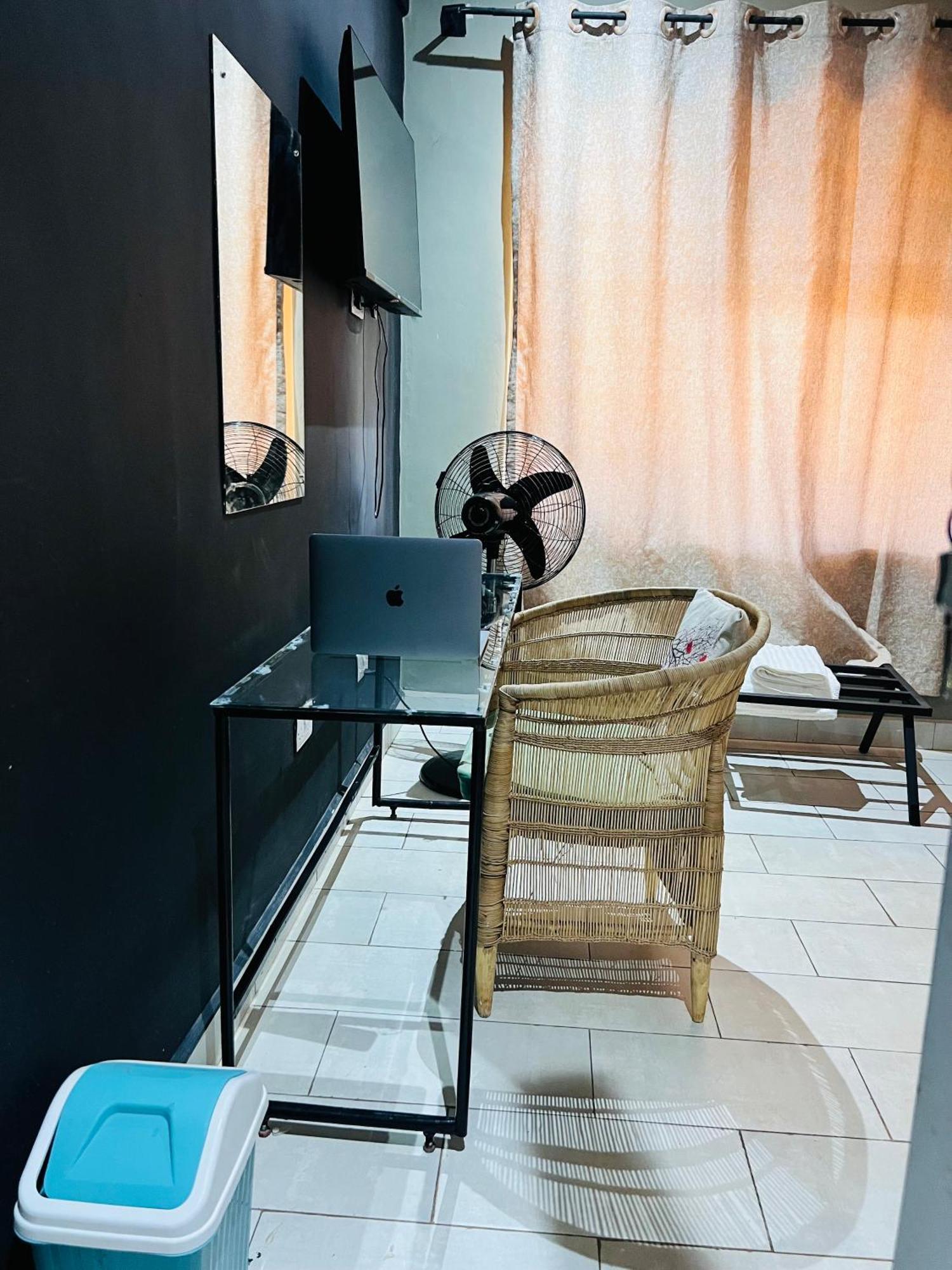 The Shed Venue & Boutique Hotel Лилонгве Екстериор снимка