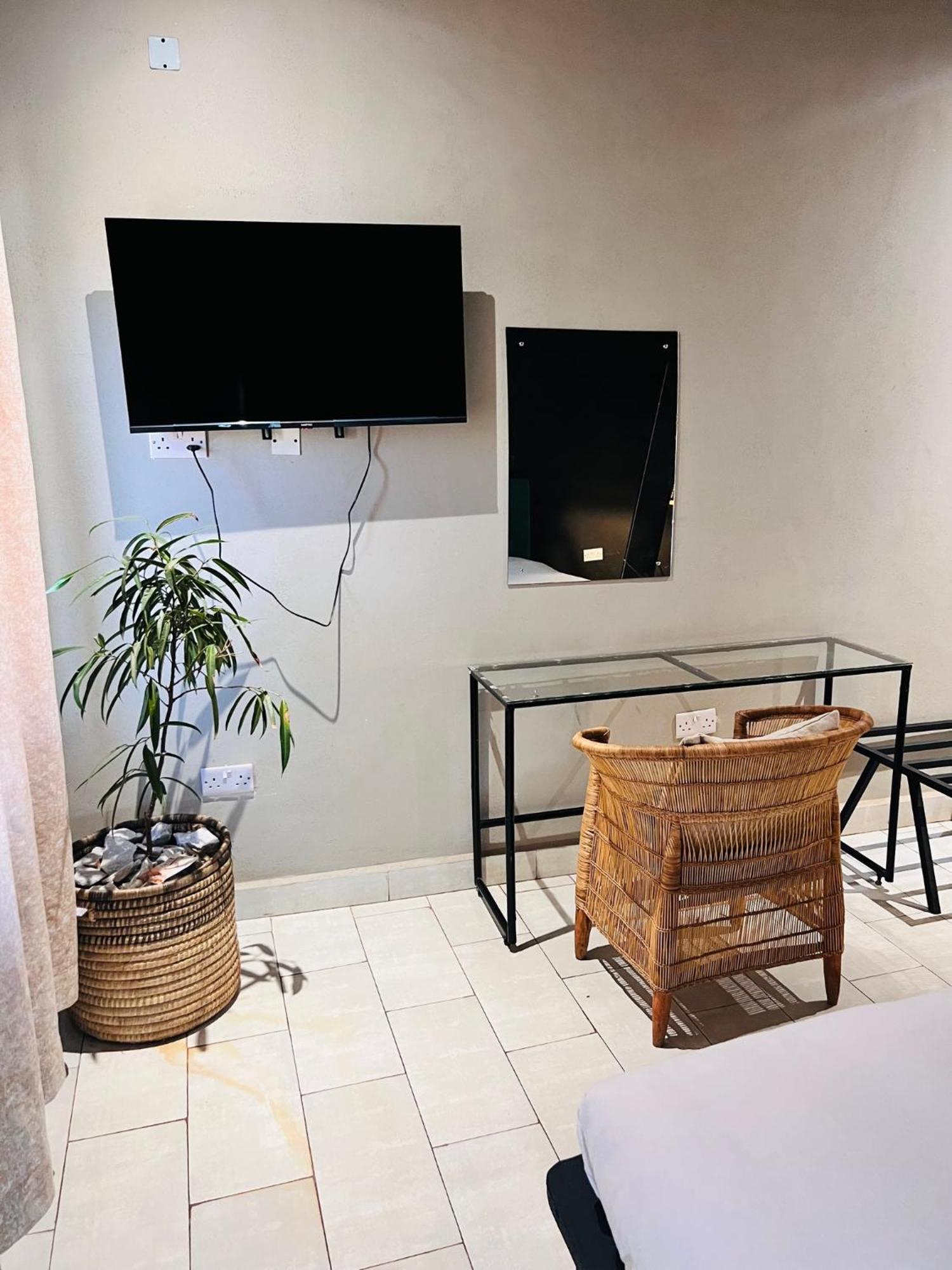 The Shed Venue & Boutique Hotel Лилонгве Екстериор снимка